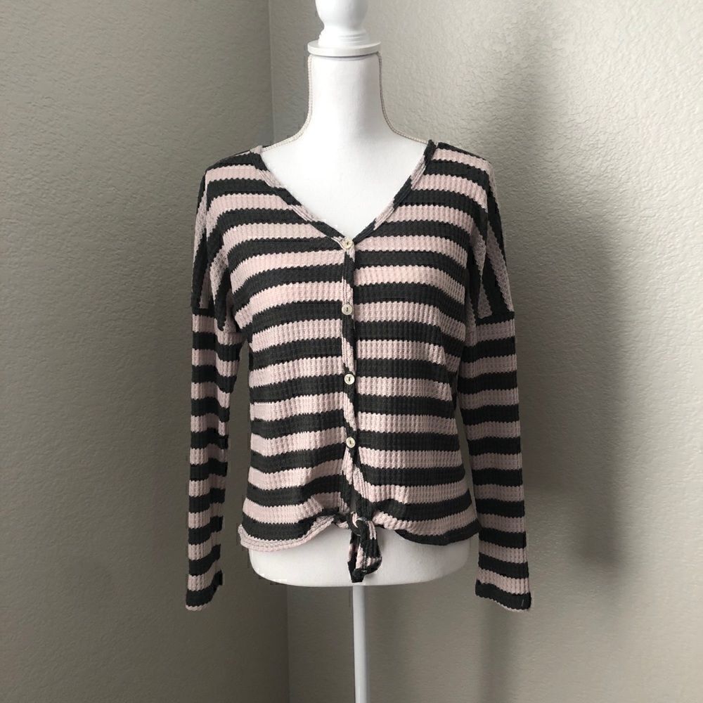 ⭐️3 for $10⭐️ Altar’d State Tie Front Waffle Top